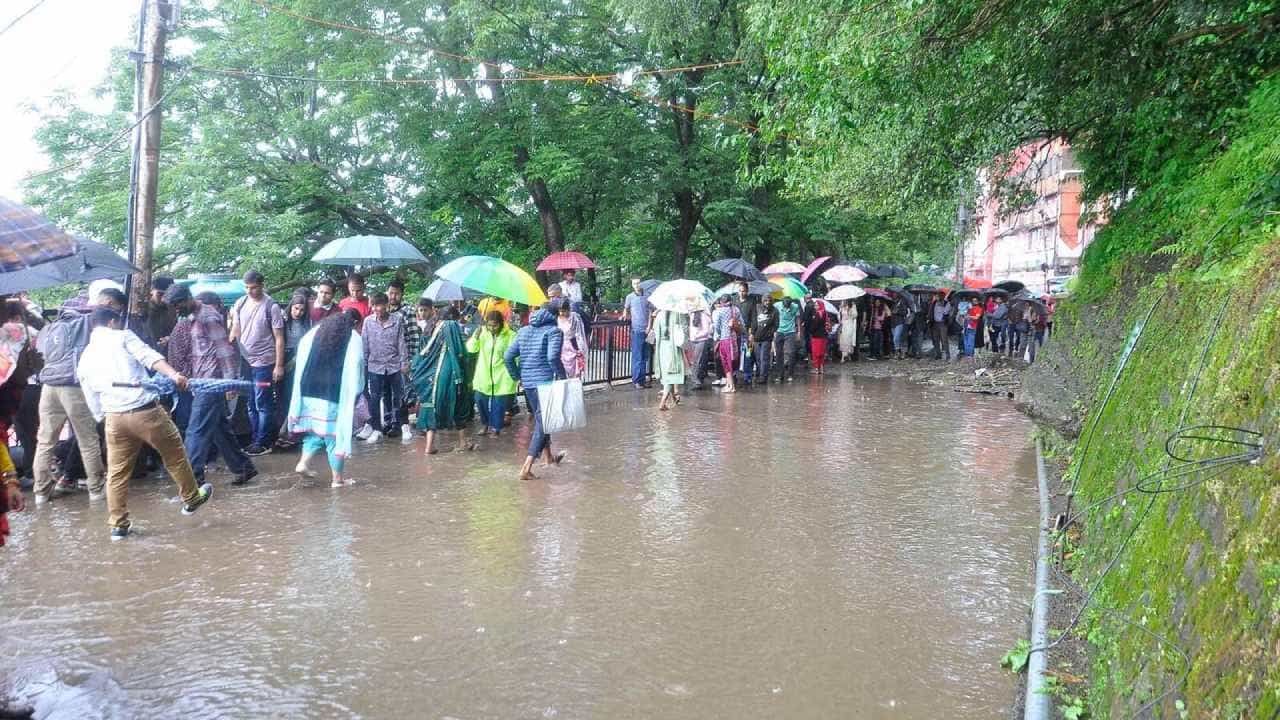 Himachal Pradesh Rain: ಹಿಮಾಚಲ ಪ್ರದೇಶದಲ್ಲಿ ಭಾರಿ ಮಳೆ, ಪ್ರವಾಹದ ಎಚ್ಚರಿಕೆ, 7 ಜಿಲ್ಲೆಗಳಿಗೆ ರೆಡ್ ಅಲರ್ಟ್​