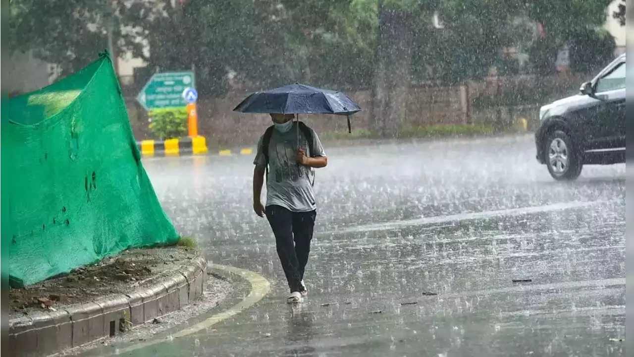 Karnataka Rains: ರಾಜ್ಯದ ಕರಾವಳಿ ಜಿಲ್ಲೆಗಳಲ್ಲಿ ಮುಂದಿನ 4 ದಿನ ಮಳೆಯ ಆರ್ಭಟ ಜೋರು