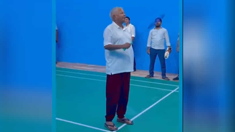 ಕಿಡ್ನಿ ಕಸಿಗೆ ಒಳಗಾಗಿದ್ದ ಬಿಹಾರದ ಮಾಜಿ ಸಿಎಂ ಲಾಲು ಪ್ರಸಾದ್ ಯಾದವ್ ಬ್ಯಾಡ್ಮಿಂಟನ್ ಆಡುತ್ತಿರುವ ವಿಡಿಯೋ ವೈರಲ್