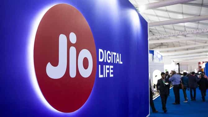 Jio: ದಿನಕ್ಕೆ 2GB ಡೇಟಾ: ಜಿಯೋ ಬಂಪರ್ ಪ್ಲಾನ್​ನ ಮಾಹಿತಿ ಇಲ್ಲಿದೆ ನೋಡಿ