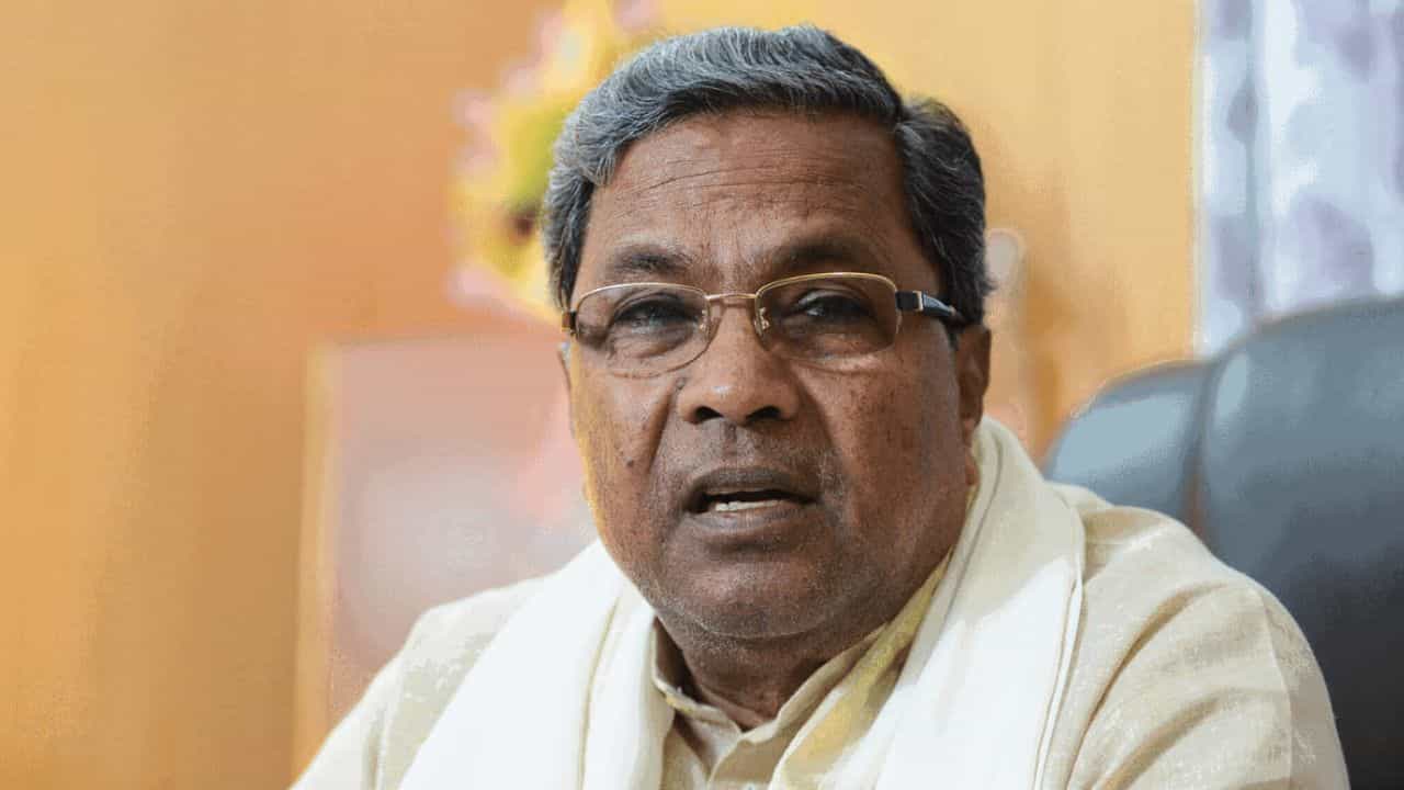 ಸಿಎಂ ಆದ ಬಳಿಕ ಮೊದಲ ಬಾರಿಗೆ ಮಂಡ್ಯ ಜಿಲ್ಲೆಗೆ ಸಿದ್ಧರಾಮಯ್ಯ ಭೇಟಿ: ಎಕ್ಸ್‌ಪ್ರೆಸ್‌ ಹೈವೇ ಪರಿಶೀಲನೆ