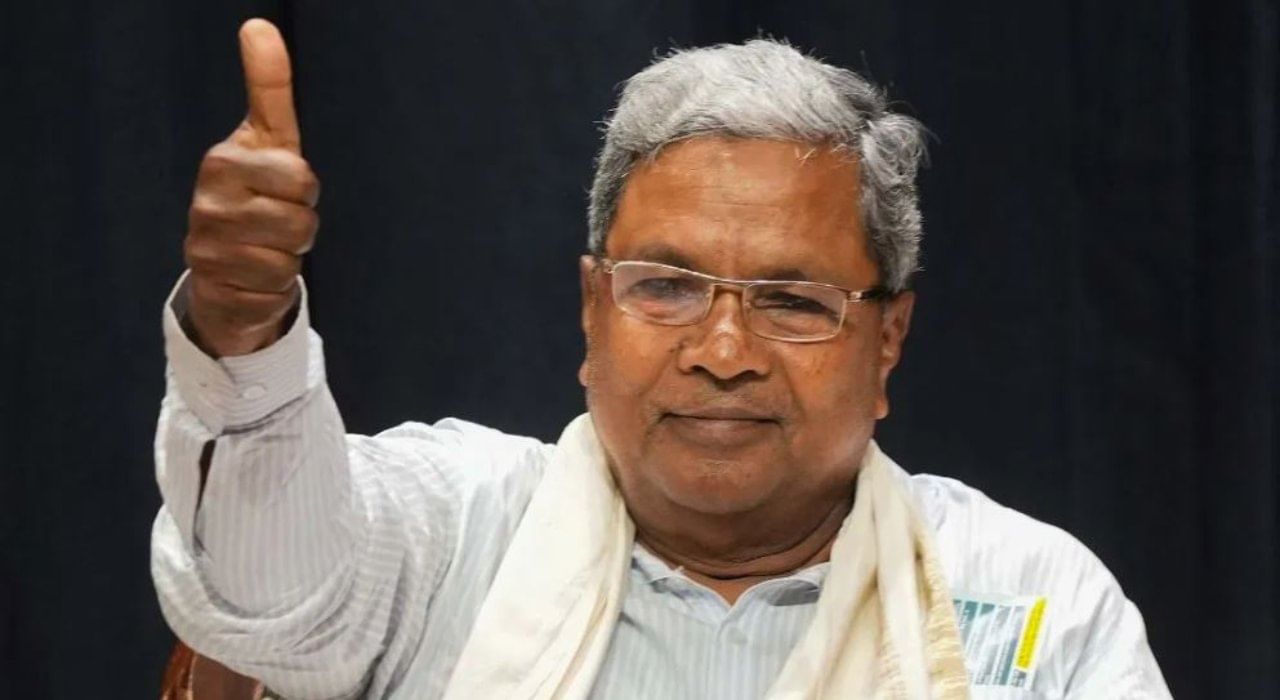 ಮೈಸೂರು ದಸರಾ ಮೆರವಣಿಗೆಯಲ್ಲಿ ಅನುರಣಿಸಲಿದೆ ಕಾಂಗ್ರೆಸ್ ಗ್ಯಾರಂಟಿ ಸ್ತಬ್ಧಚಿತ್ರ! ಏರ್ ಶೋ ನಡೆಸಲು ಚಿಂತನೆ; ಸಿಎಂ ಸಿದ್ದರಾಮಯ್ಯ ಮೈಸೂರು ದಸರಾ ಮೆರವಣಿಗೆಯಲ್ಲಿ ಅನುರಣಿಸಲಿದೆ ಕಾಂಗ್ರೆಸ್ ಗ್ಯಾರಂಟಿ ಸ್ತಬ್ಧಚಿತ್ರ! ಏರ್ ಶೋ ನಡೆಸಲು ಚಿಂತನೆ; ಸಿಎಂ ಸಿದ್ದರಾಮಯ್ಯ
