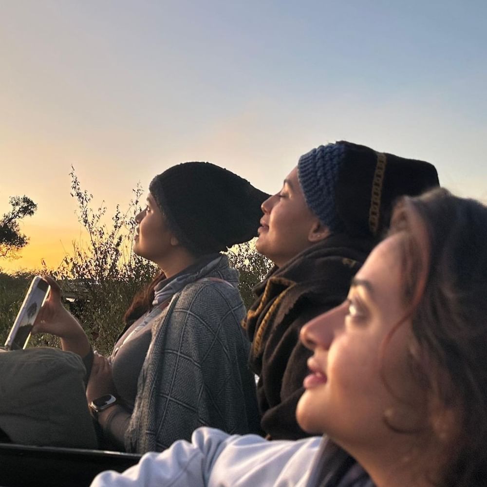 ‘ಇದು ನಾವು’ ಎಂದು ಸೋನು ಗೌಡ-ನೇಹಾ ಗೌಡ ಪೋಸ್ಟ್ಗೆ ಕ್ಯಾಪ್ಶನ್ ನೀಡಿದ್ದಾರೆ.