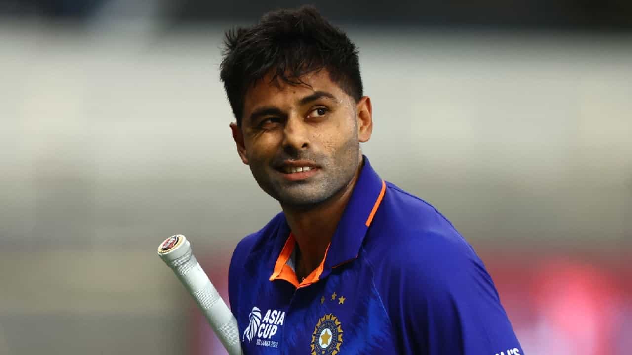 Suryakumar Yadav: ಸೂರ್ಯಕುಮಾರ್ಗೆ ಮತ್ತಷ್ಟು ಚಾನ್ಸ್ ನೀಡಬೇಕೆಂದ ಮಾಜಿ ಆಟಗಾರ Suryakumar Yadav: ಸೂರ್ಯಕುಮಾರ್ಗೆ ಮತ್ತಷ್ಟು ಚಾನ್ಸ್ ನೀಡಬೇಕೆಂದ ಮಾಜಿ ಆಟಗಾರ