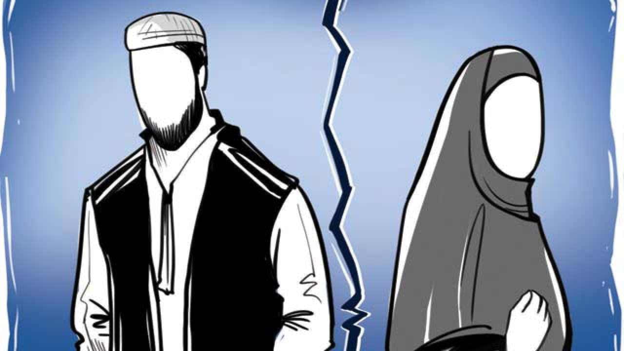 Triple Talaq: ವರದಕ್ಷಿಣೆಯಾಗಿ 7 ಸೀಟಿನ ಕಾರು, 10 ಲಕ್ಷ ರೂ ನೀಡಲಿಲ್ಲ ಎಂದು ಪತ್ನಿಗೆ ತಲಾಖ್ ನೀಡಿದ ಪತಿ