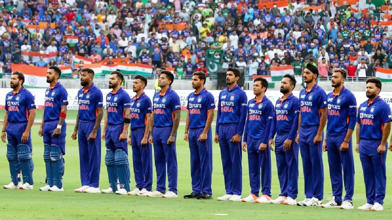 ODI World Cup 2023: ಏಕದಿನ ವಿಶ್ವಕಪ್ ಆರಂಭಕ್ಕೆ ಇನ್ನು ಉಳಿದಿರುವುದು ಕೇವಲ 3 ತಿಂಗಳು ಮಾತ್ರ. ಇದರ ನಡುವೆ ಟೀಮ್ ಇಂಡಿಯಾ ಹಲವು ಸರಣಿಗಳನ್ನು ಆಡಬೇಕಿದೆ. ಈ ಮೂಲಕ ಏಕದಿನ ವಿಶ್ವಕಪ್​ಗಾಗಿ ಭರ್ಜರಿ ತಯಾರಿಗಳನ್ನು ನಡೆಸಬೇಕಿದೆ. ಅದಕ್ಕೂ ಮುನ್ನವೇ ಇದೀಗ ಟೀಮ್ ಇಂಡಿಯಾಗೆ 3 ಗುಡ್​ ನ್ಯೂಸ್ ಲಭಿಸಿದೆ. ಈ ಶುಭ ಸುದ್ದಿಯ ಮಾಹಿತಿ ಈ ಕೆಳಗಿನಂತಿದೆ...