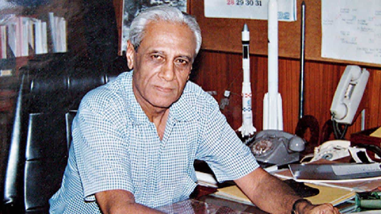 Satish Dhawan: ಇಸ್ರೋವನ್ನು ಬೆಂಗಳೂರಿಗೆ ತಂದ ವ್ಯಕ್ತಿಯ ಬಗ್ಗೆ ನೀವು ತಿಳಿದುಕೊಳ್ಳಬೇಕಾದ ವಿಷಯಗಳು Satish Dhawan: ಇಸ್ರೋವನ್ನು ಬೆಂಗಳೂರಿಗೆ ತಂದ ವ್ಯಕ್ತಿಯ ಬಗ್ಗೆ ನೀವು ತಿಳಿದುಕೊಳ್ಳಬೇಕಾದ ವಿಷಯಗಳು
