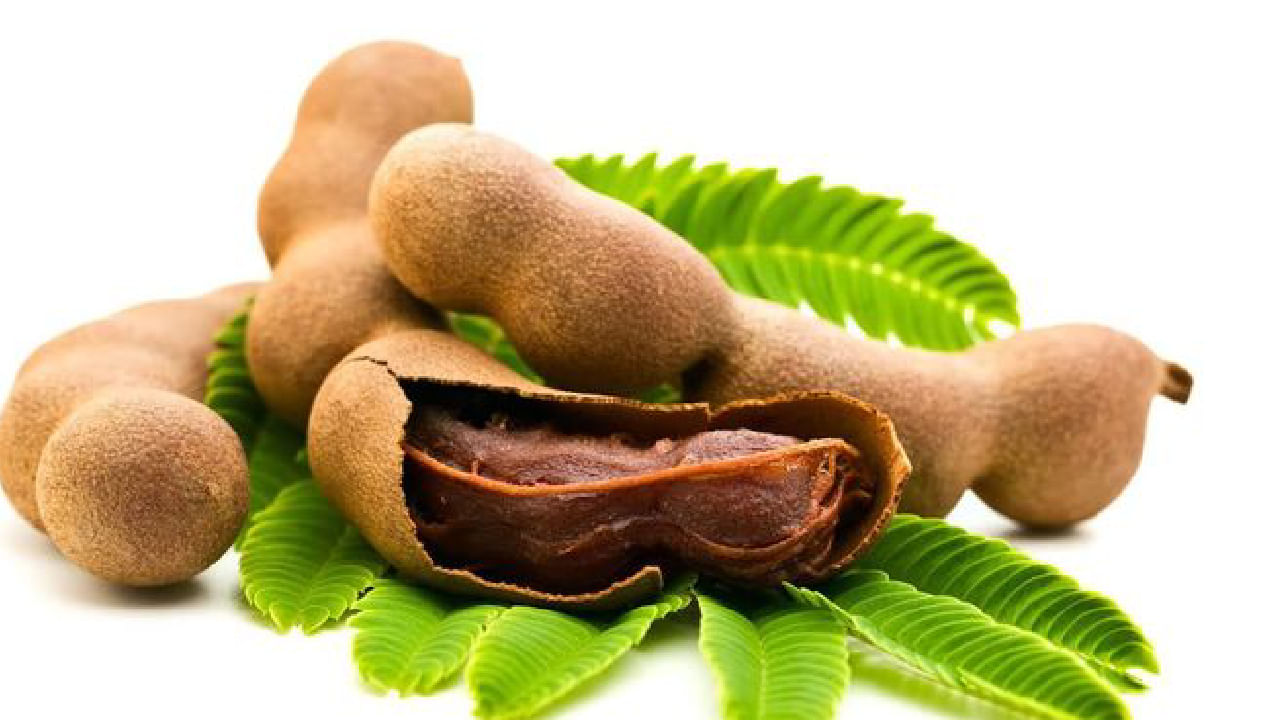 ಹುಣಸೆ ಹಣ್ಣು: ಟೊಮೆಟೋಗೆ ಪರ್ಯಾಯವಾಗಿ ಹುಣಸೆ ಹಣ್ಣು ಅಥವಾ ಅದರ ರಸವನ್ನು ಬಳಸಿ. ಬೆಲೆ ಕಡಿಮೆ ಇರುವುದರ ಜೊತೆಗೆ ರುಚಿಯಂತೂ ಅದ್ಭುತ.