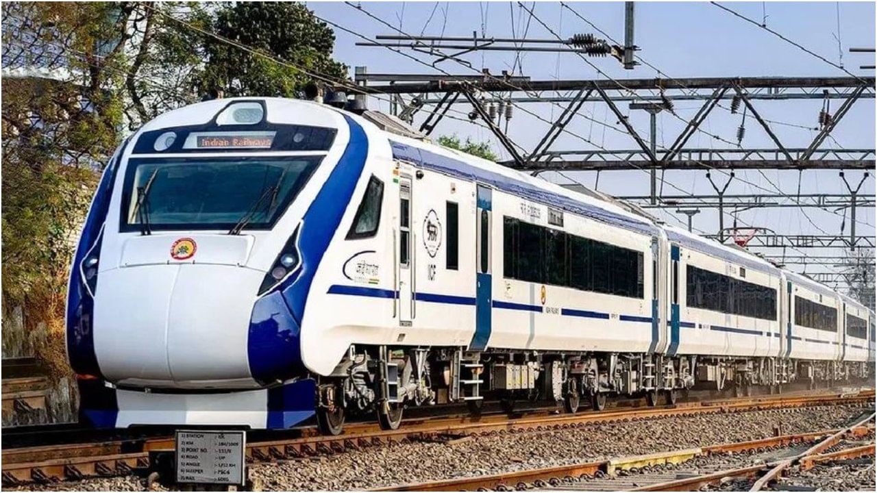 Vande Bharat Express: ವಂದೇ ಭಾರತ್ ಎಕ್ಸ್​ಪ್ರೆಸ್​​ಗೆ ರಾಮನಗರ ಬಳಿ ಕಲ್ಲೆಸೆತ, ಗಾಜು ಪುಡಿ