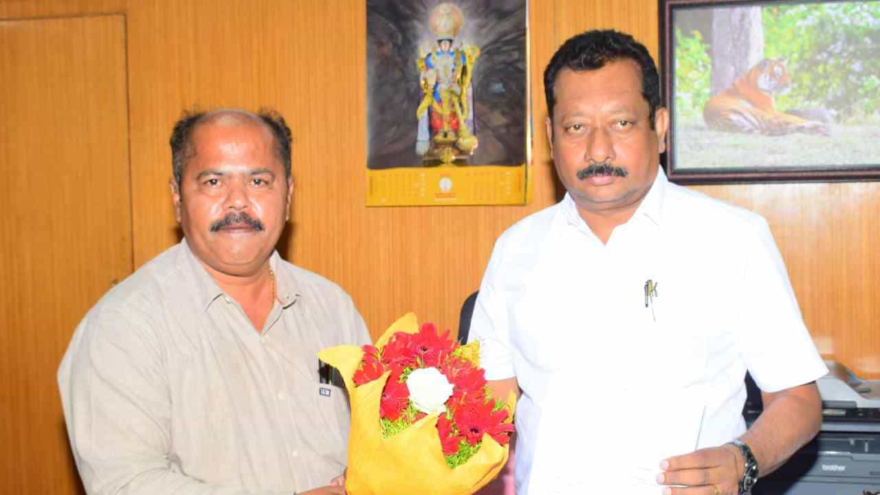 ಸಹೋದರನ ಮಗನನ್ನೇ ಮಂಡ್ಯ ಡಿಹೆಚ್ಒ ಆಗಿ ವರ್ಗಾಯಿಸಿಕೊಂಡ ಸಚಿವ ಎನ್ ಚಲುವರಾಯಸ್ವಾಮಿ ಸಹೋದರನ ಮಗನನ್ನೇ ಮಂಡ್ಯ ಡಿಹೆಚ್ಒ ಆಗಿ ವರ್ಗಾಯಿಸಿಕೊಂಡ ಸಚಿವ ಎನ್ ಚಲುವರಾಯಸ್ವಾಮಿ