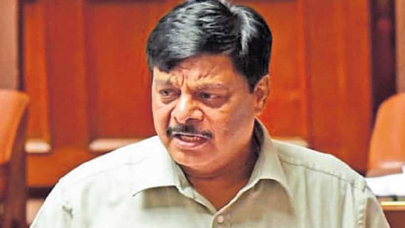 ಮಂಡ್ಯ: ಕಾರು ಪಲ್ಟಿಯಾಗಿ ನಾಲ್ವರು ಸಾವು ಪ್ರಕರಣ: ಮೃತರ ಕುಟುಂಬಗಳಿಗೆ ತಲಾ 2 ಲಕ್ಷ ರೂ. ಪರಿಹಾರ ಘೋಷಿಸಿದ ಹೆಚ್.ಸಿ.ಮಹದೇವಪ್ಪ