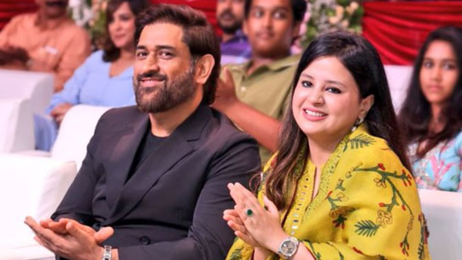 MS Dhoni: ನನ್ನ ಪತ್ನಿಗೆ ತಮಿಳಿನ ಕೆಟ್ಟ ಪದಗಳು ಗೊತ್ತು ಎಂದ ಧೋನಿ..! ವಿಡಿಯೋ ನೋಡಿ MS Dhoni: ನನ್ನ ಪತ್ನಿಗೆ ತಮಿಳಿನ ಕೆಟ್ಟ ಪದಗಳು ಗೊತ್ತು ಎಂದ ಧೋನಿ..! ವಿಡಿಯೋ ನೋಡಿ