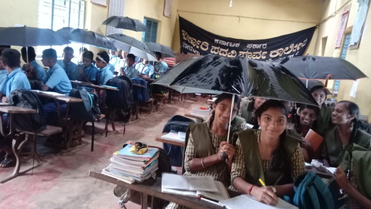 Education Minister Home District Shimoga Govt School bad Condition Students Sit With An Umbrella In The School ayb