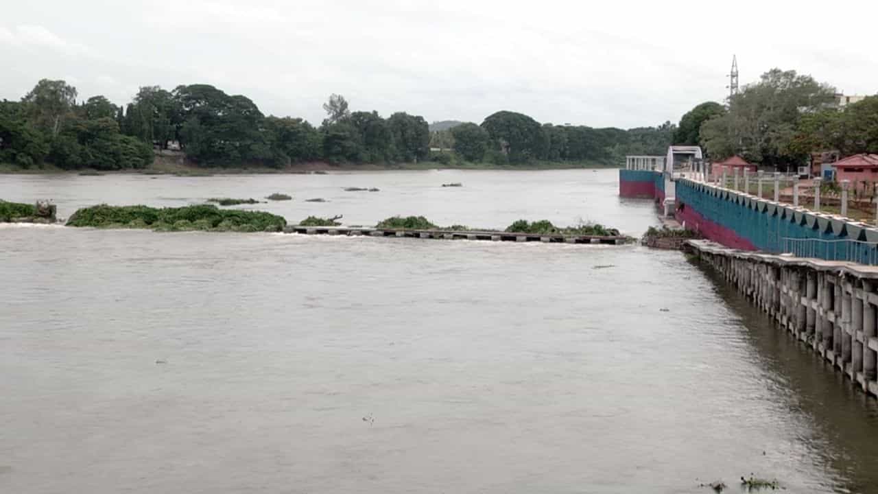 Karnataka Dam Water Level:ವರುಣನ ಆರ್ಭಟಕ್ಕೆ ತುಂಬಿದ ಹಲವು ಡ್ಯಾಂಗಳು, ಜು.7ರ ಕರ್ನಾಟಕದ ಪ್ರಮುಖ ಜಲಾಶಯಗಳ ನೀರಿನ ಮಟ್ಟ ಇಲ್ಲಿದೆ Karnataka Dam Water Level:ವರುಣನ ಆರ್ಭಟಕ್ಕೆ ತುಂಬಿದ ಹಲವು ಡ್ಯಾಂಗಳು, ಜು.7ರ ಕರ್ನಾಟಕದ ಪ್ರಮುಖ ಜಲಾಶಯಗಳ ನೀರಿನ ಮಟ್ಟ ಇಲ್ಲಿದೆ