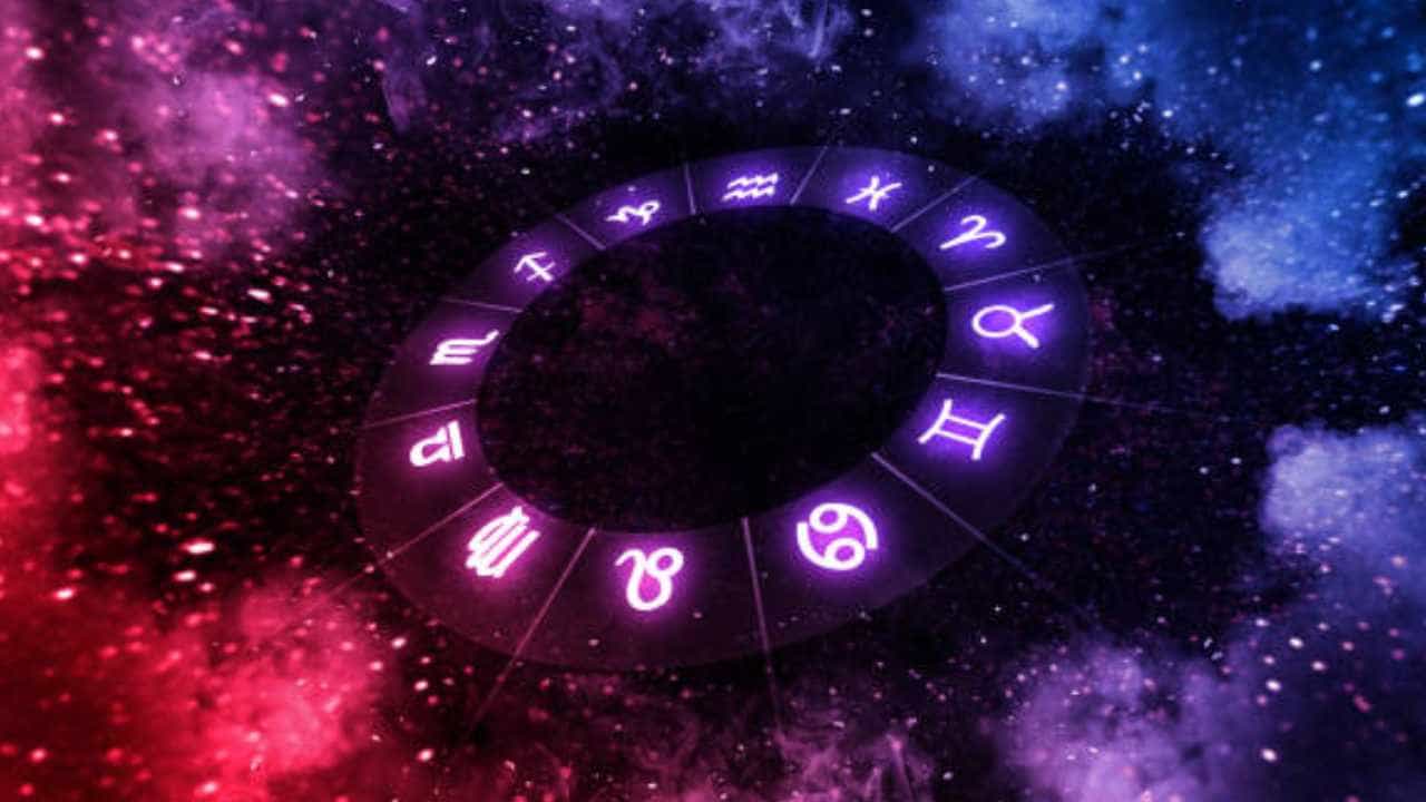 Horoscope 22 August: ದಿನಭವಿಷ್ಯ, ದುರಭ್ಯಾಸಗಳಿಂದ ದೂರವಿರುವುದು ಒಳ್ಳೆಯದು, ನಿಮ್ಮ ಗೌರವಕ್ಕೆ ಧಕ್ಕೆ ಉಂಟಾಗಬಹುದು Horoscope 22 August: ದಿನಭವಿಷ್ಯ, ದುರಭ್ಯಾಸಗಳಿಂದ ದೂರವಿರುವುದು ಒಳ್ಳೆಯದು, ನಿಮ್ಮ ಗೌರವಕ್ಕೆ ಧಕ್ಕೆ ಉಂಟಾಗಬಹುದು