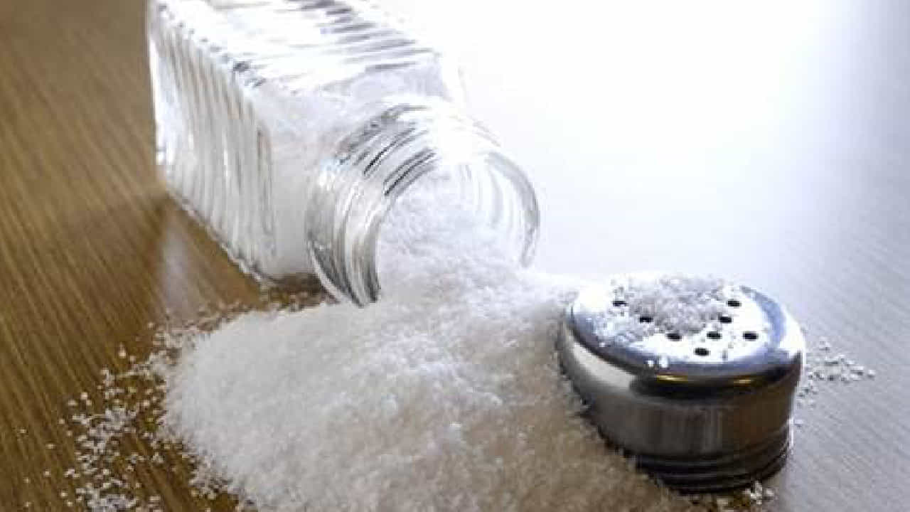 Salt Side Effects: ಅತಿಯಾಗಿ ಉಪ್ಪು ಸೇವಿಸುವುದರಿಂದ ಈ ಕಾಯಿಲೆಗಳು ನಿಮ್ಮನ್ನು ಕಾಡಬಹುದು Salt Side Effects: ಅತಿಯಾಗಿ ಉಪ್ಪು ಸೇವಿಸುವುದರಿಂದ ಈ ಕಾಯಿಲೆಗಳು ನಿಮ್ಮನ್ನು ಕಾಡಬಹುದು