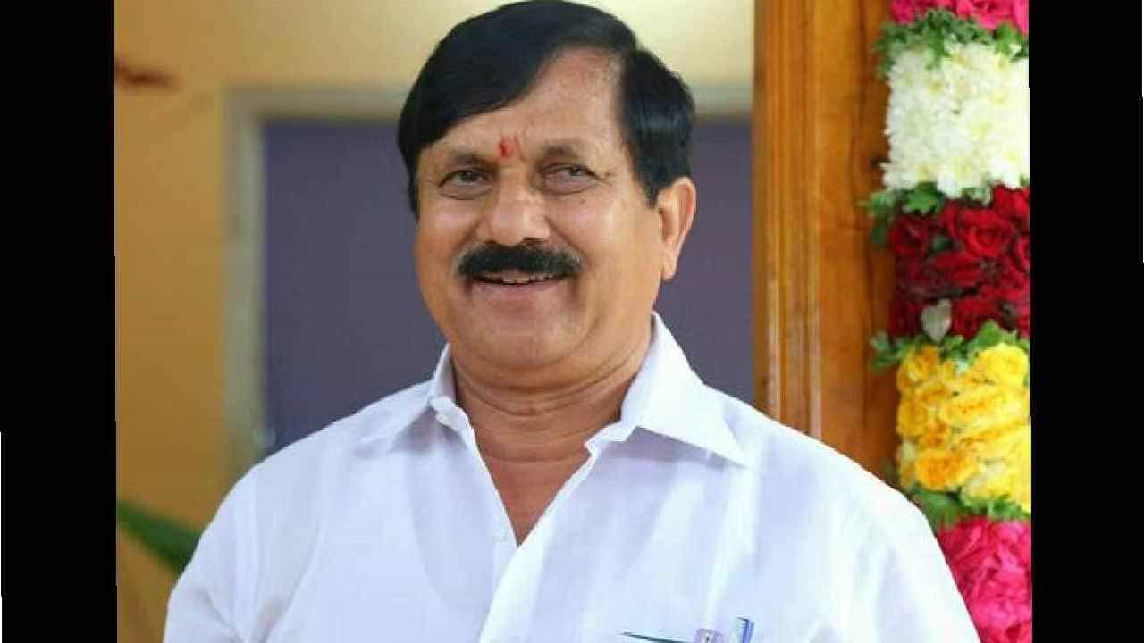 ಮಲ್ಲಿಕಾರ್ಜುನ ಖರ್ಗೆ ಮೈಬಣ್ಣ ನಿಂದನೆ: ಆರಗ ಜ್ಞಾನೇಂದ್ರ ವಿರುದ್ಧ ಜಾತಿ ನಿಂದನೆ ದೂರು ದಾಖಲು ಮಲ್ಲಿಕಾರ್ಜುನ ಖರ್ಗೆ ಮೈಬಣ್ಣ ನಿಂದನೆ: ಆರಗ ಜ್ಞಾನೇಂದ್ರ ವಿರುದ್ಧ ಜಾತಿ ನಿಂದನೆ ದೂರು ದಾಖಲು