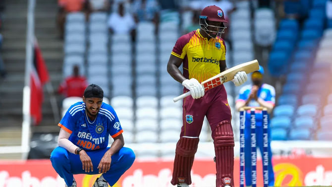 IND vs WI: ಅರ್ಷದೀಪ್ ಸಿಂಗ್ 2 ವಿಕೆಟ್ ಪಡೆದ ಆ ಓವರ್ ಟೀಂ ಇಂಡಿಯಾ ಸೋಲಿಗೆ ಕಾರಣವಾಯ್ತು..! IND vs WI: ಅರ್ಷದೀಪ್ ಸಿಂಗ್ 2 ವಿಕೆಟ್ ಪಡೆದ ಆ ಓವರ್ ಟೀಂ ಇಂಡಿಯಾ ಸೋಲಿಗೆ ಕಾರಣವಾಯ್ತು..!