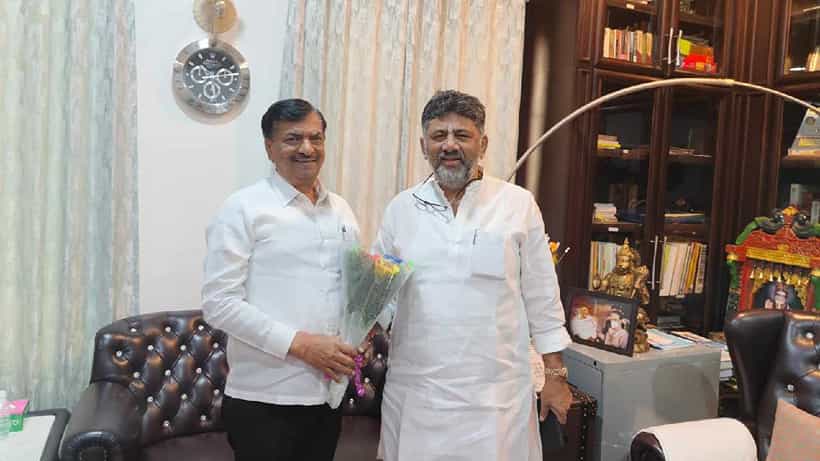 ಆಯನೂರು ಮಂಜುನಾಥ್ ಸೇರ್ಪಡೆಗೆ ಕಾಂಗ್ರೆಸ್ನಲ್ಲಿ ವಿರೋಧ, ಬಿಜೆಪಿ ಬಿಡಲು ಅಸಲಿ ಕಾರಣ ಬಿಚ್ಚಿಟ್ಟ ಕೈ ಮುಖಂಡ
