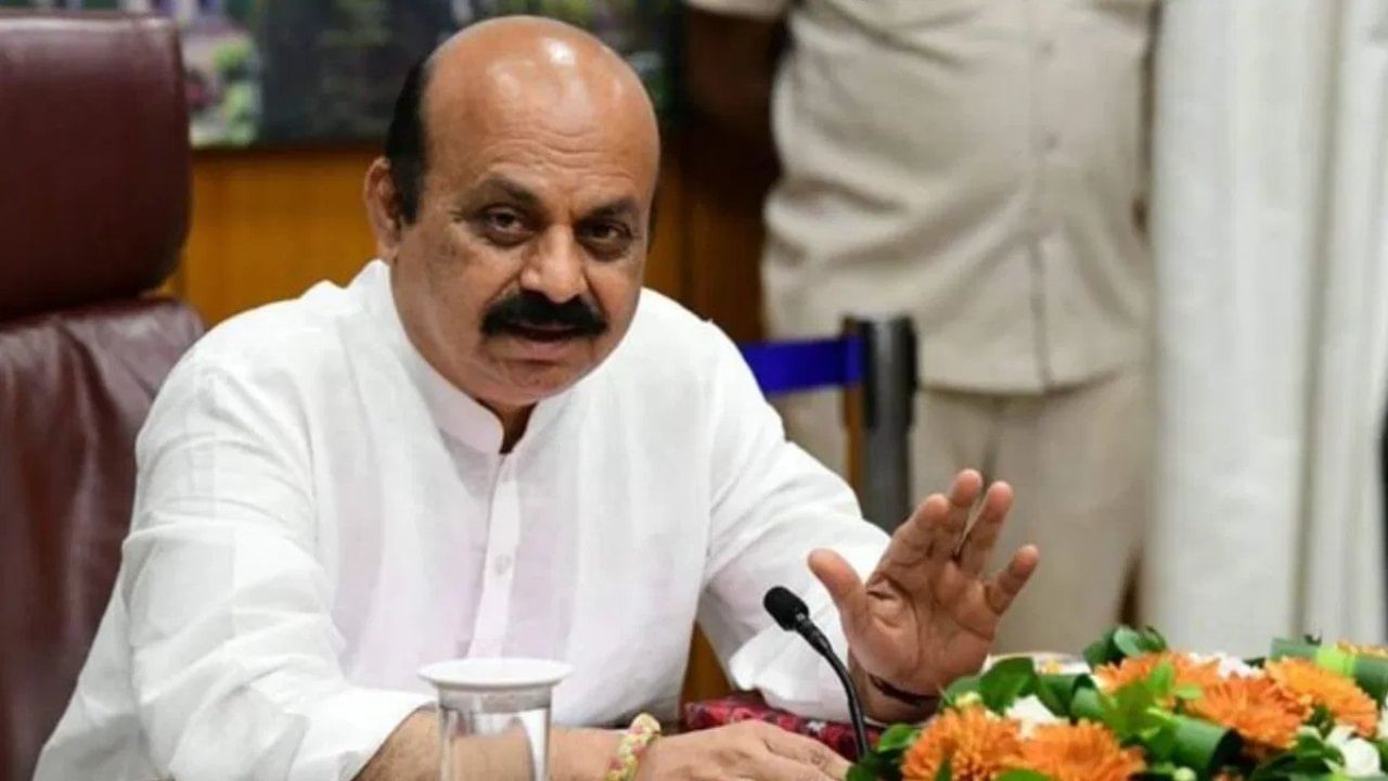 ಆಪರೇಷನ್ ಹಸ್ತ ಯಶಸ್ವಿಯಾಗದು, ಕಾಂಗ್ರೆಸ್ ಸರ್ಕಾರ ಪತ್ರಿಕಾ, ವಾಕ್ ಸ್ವಾತಂತ್ರ್ಯ ಹತ್ತಿಕ್ಕುತ್ತಿದೆ; ಬೊಮ್ಮಾಯಿ ಕಿಡಿ ಆಪರೇಷನ್ ಹಸ್ತ ಯಶಸ್ವಿಯಾಗದು, ಕಾಂಗ್ರೆಸ್ ಸರ್ಕಾರ ಪತ್ರಿಕಾ, ವಾಕ್ ಸ್ವಾತಂತ್ರ್ಯ ಹತ್ತಿಕ್ಕುತ್ತಿದೆ; ಬೊಮ್ಮಾಯಿ ಕಿಡಿ