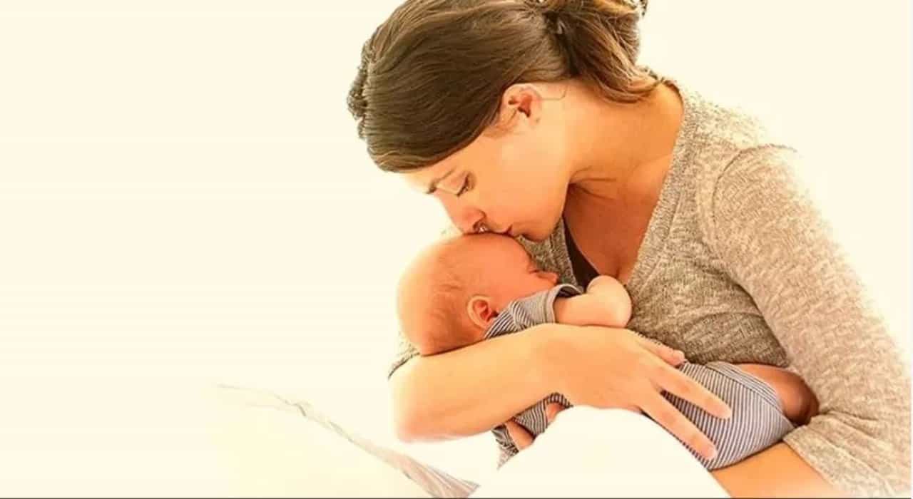 World Breastfeeding Week: ಮಗುವಿಗೆ ಹಾಲುಣಿಸುವ ಮೊದಲು ತಾಯಂದಿರು ತಿಳಿದುಕೊಳ್ಳಬೇಕಾದ ವಿಷಯಗಳಿವು World Breastfeeding Week: ಮಗುವಿಗೆ ಹಾಲುಣಿಸುವ ಮೊದಲು ತಾಯಂದಿರು ತಿಳಿದುಕೊಳ್ಳಬೇಕಾದ ವಿಷಯಗಳಿವು