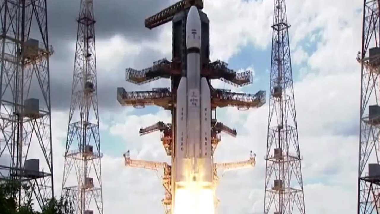 Chandrayaan 3: ಚಂದ್ರನ ಮೇಲ್ಮೈ ಮೇಲೆ ವಿಕ್ರಮ್ ಲ್ಯಾಂಡರ್ ಇಳಿಯುವ ಕುರಿತು ಮಹತ್ವದ ಮಾಹಿತಿ ನೀಡಿದ ಇಸ್ರೋ