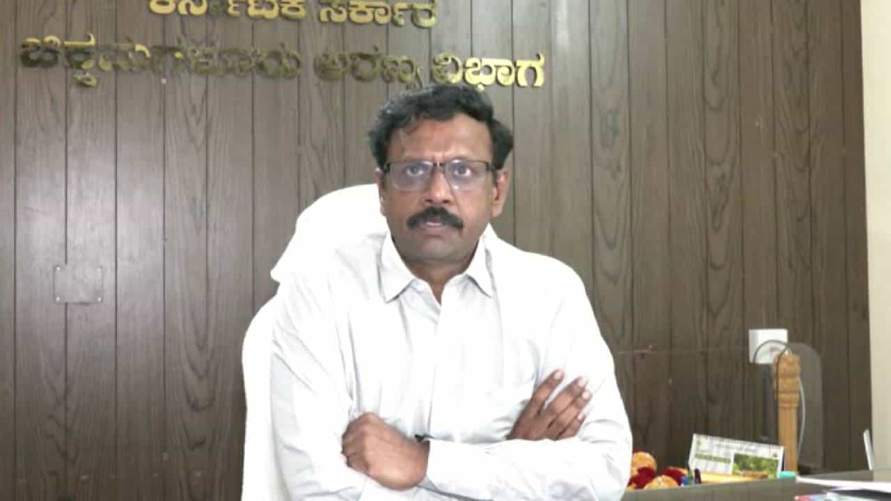 ಚಿಕ್ಕಮಗಳೂರು: ಕಂದಾಯ ಭೂಮಿ ಹಗರಣಕ್ಕೆ ಟ್ವಿಸ್ಟ್; ಅರಣ್ಯ ಪ್ರದೇಶ ಜೊತೆಗೆ ಹುಲಿ ಸಂರಕ್ಷಿತ ಪ್ರದೇಶ ಕೂಡ ಗುಳುಂ ಚಿಕ್ಕಮಗಳೂರು: ಕಂದಾಯ ಭೂಮಿ ಹಗರಣಕ್ಕೆ ಟ್ವಿಸ್ಟ್; ಅರಣ್ಯ ಪ್ರದೇಶ ಜೊತೆಗೆ ಹುಲಿ ಸಂರಕ್ಷಿತ ಪ್ರದೇಶ ಕೂಡ ಗುಳುಂ
