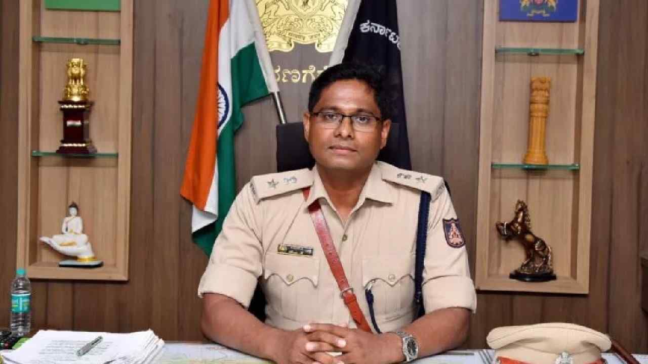 ದಾವಣಗೆರೆ: ಶಾಸಕ ಒತ್ತಡಕ್ಕೆ ಮಣಿದ ಸರ್ಕಾರ, ಎಸ್ಪಿ ಅರುಣ್ ದಿಢೀರ್ ವರ್ಗಾವಣೆ ದಾವಣಗೆರೆ: ಶಾಸಕ ಒತ್ತಡಕ್ಕೆ ಮಣಿದ ಸರ್ಕಾರ, ಎಸ್ಪಿ ಅರುಣ್ ದಿಢೀರ್ ವರ್ಗಾವಣೆ