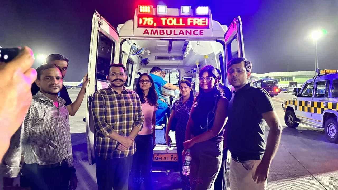 ಬೆಂಗಳೂರಿನಿಂದ ದೆಹಲಿಗೆ ಹೊರಟಿದ್ದ ವಿಸ್ತಾರ ವಿಮಾನದಲ್ಲಿ 2 ವರ್ಷದ ಮಗು ಏಕಾಏಕಿ ಉಸಿರಾಟ ನಿಲ್ಲಿಸಿಬಿಡ್ತು, ಮುಂದೇನಾಯ್ತು, ವಿವರ ಇಲ್ಲಿದೆ ಬೆಂಗಳೂರಿನಿಂದ ದೆಹಲಿಗೆ ಹೊರಟಿದ್ದ ವಿಸ್ತಾರ ವಿಮಾನದಲ್ಲಿ 2 ವರ್ಷದ ಮಗು ಏಕಾಏಕಿ ಉಸಿರಾಟ ನಿಲ್ಲಿಸಿಬಿಡ್ತು, ಮುಂದೇನಾಯ್ತು, ವಿವರ ಇಲ್ಲಿದೆ