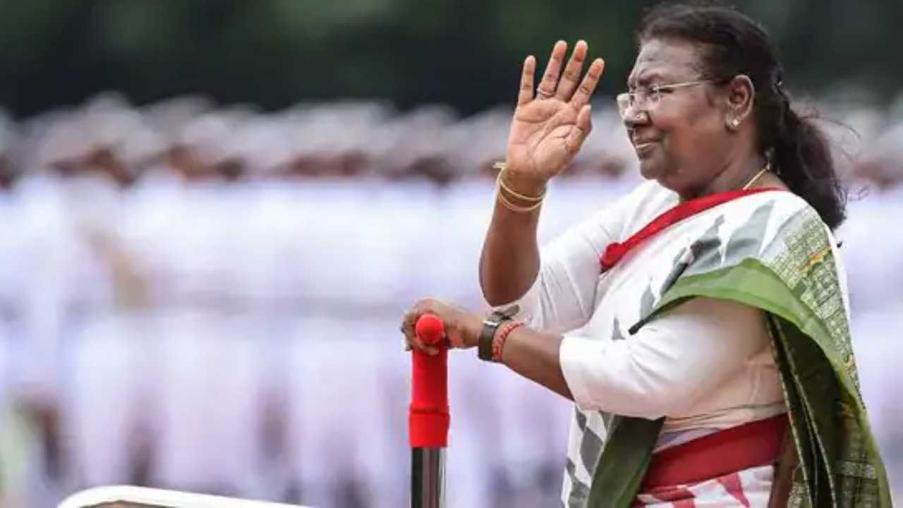 Independence Day 2023: ದೇಶವನ್ನುದ್ದೇಶಿಸಿ ರಾಷ್ಟ್ರಪತಿ ದ್ರೌಪದಿ ಮುರ್ಮು ಭಾಷಣ: ಎಲ್ಲಿ ಮತ್ತು ಯಾವಾಗ? ಇಲ್ಲಿದೆ ಮಾಹಿತಿ Independence Day 2023: ದೇಶವನ್ನುದ್ದೇಶಿಸಿ ರಾಷ್ಟ್ರಪತಿ ದ್ರೌಪದಿ ಮುರ್ಮು ಭಾಷಣ: ಎಲ್ಲಿ ಮತ್ತು ಯಾವಾಗ? ಇಲ್ಲಿದೆ ಮಾಹಿತಿ