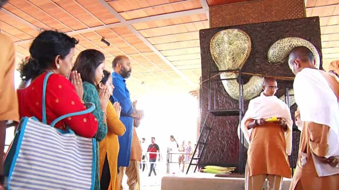 ಚಿಕ್ಕಬಳ್ಳಾಪುರದಲ್ಲಿ ನಾಗಾರಾಧನೆ ವಿಶೇಷ ಪೂಜೆ: ಈಶಾ ಫೌಂಡೇಷನ್​ನತ್ತ ಭಕ್ತ ಸಾಗರ