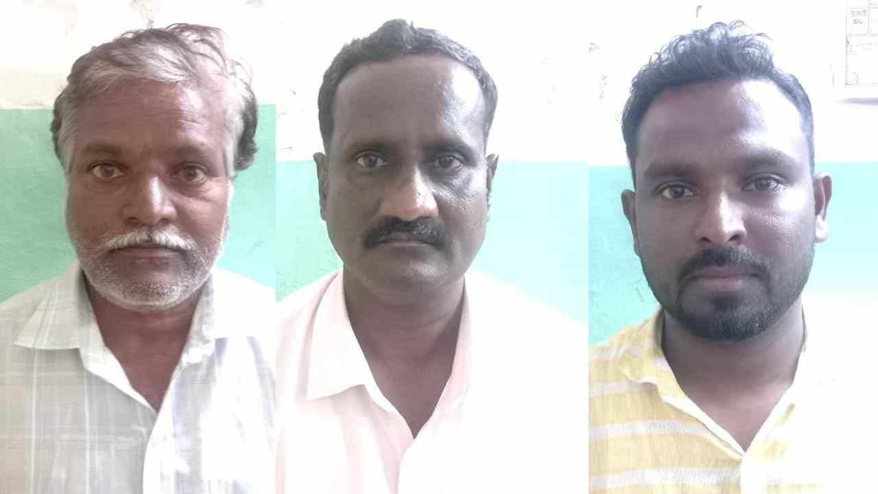 ಗದಗ: ನಕಲಿ ದಾಖಲೆ ಸೃಷ್ಟಿಸಿ 40 ಕೋಟಿ ಮೊತ್ತದ ಜಮೀನು ಲೂಟಿಗೆ ಪ್ಲಾನ್! ಆರು ಮಂದಿ ಅರೆಸ್ಟ್ ಗದಗ: ನಕಲಿ ದಾಖಲೆ ಸೃಷ್ಟಿಸಿ 40 ಕೋಟಿ ಮೊತ್ತದ ಜಮೀನು ಲೂಟಿಗೆ ಪ್ಲಾನ್! ಆರು ಮಂದಿ ಅರೆಸ್ಟ್