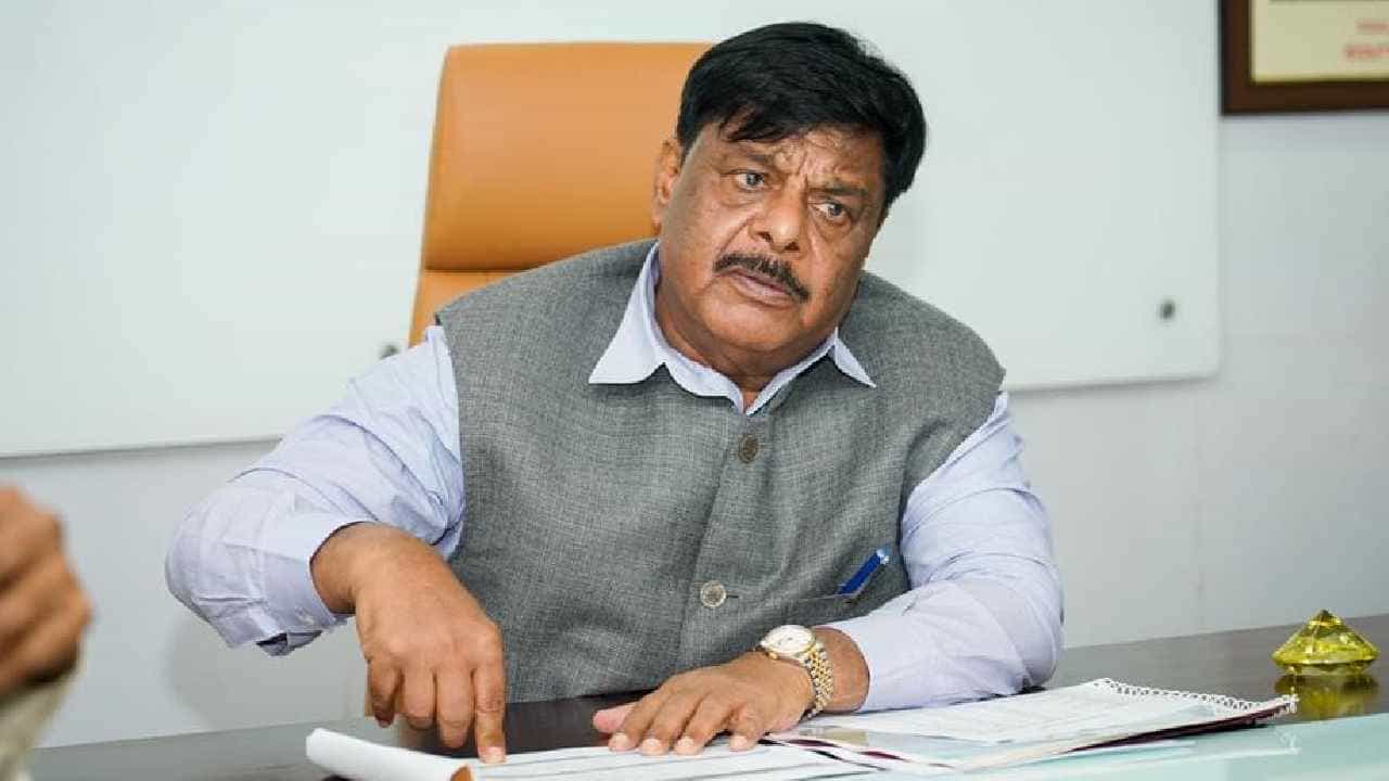ಲೋಕಸಭಾ ಚುನಾವಣೆಗೆ ಸಚಿವರು ಸ್ಪರ್ಧೆ: ಎಲ್ಲಾ ಗೊಂದಲಗಳಿಗೆ ತೆರೆ ಎಳೆದ ಹೆಚ್ಸಿ ಮಹಾದೇವಪ್ಪ ಲೋಕಸಭಾ ಚುನಾವಣೆಗೆ ಸಚಿವರು ಸ್ಪರ್ಧೆ: ಎಲ್ಲಾ ಗೊಂದಲಗಳಿಗೆ ತೆರೆ ಎಳೆದ ಹೆಚ್ಸಿ ಮಹಾದೇವಪ್ಪ