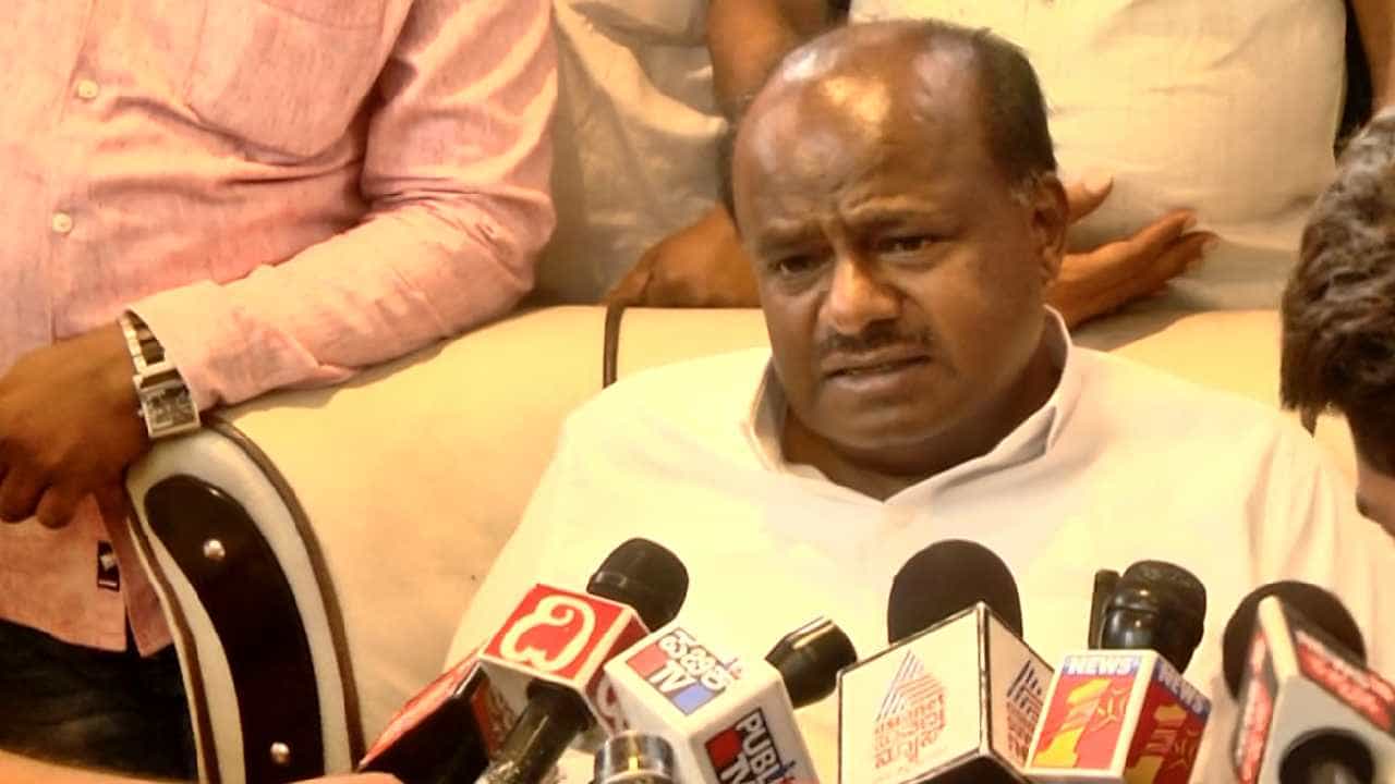 ಯಾವ ಕಾರಣಕ್ಕೂ ತಮಿಳುನಾಡಿಗೆ ನೀರು ಬಿಡಬಾರದು: ಸರ್ಕಾರಕ್ಕೆ ಕುಮಾರಸ್ವಾಮಿ ಆಗ್ರಹ ಯಾವ ಕಾರಣಕ್ಕೂ ತಮಿಳುನಾಡಿಗೆ ನೀರು ಬಿಡಬಾರದು: ಸರ್ಕಾರಕ್ಕೆ ಕುಮಾರಸ್ವಾಮಿ ಆಗ್ರಹ