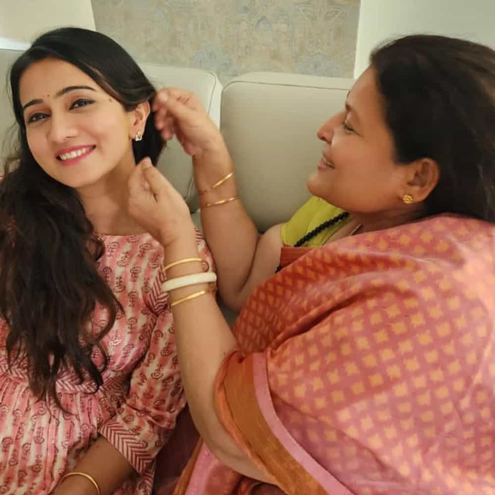 ಸರ್ ಪ್ರೈಸ್ ಆಗಿ ಚಿನ್ನದ ಉಡುಗೊರೆ ಪಡೆದಿದ್ದಾರೆ ನಟಿ ಹರ್ಷಿಕಾ ಪೂಣಚ್ಚ