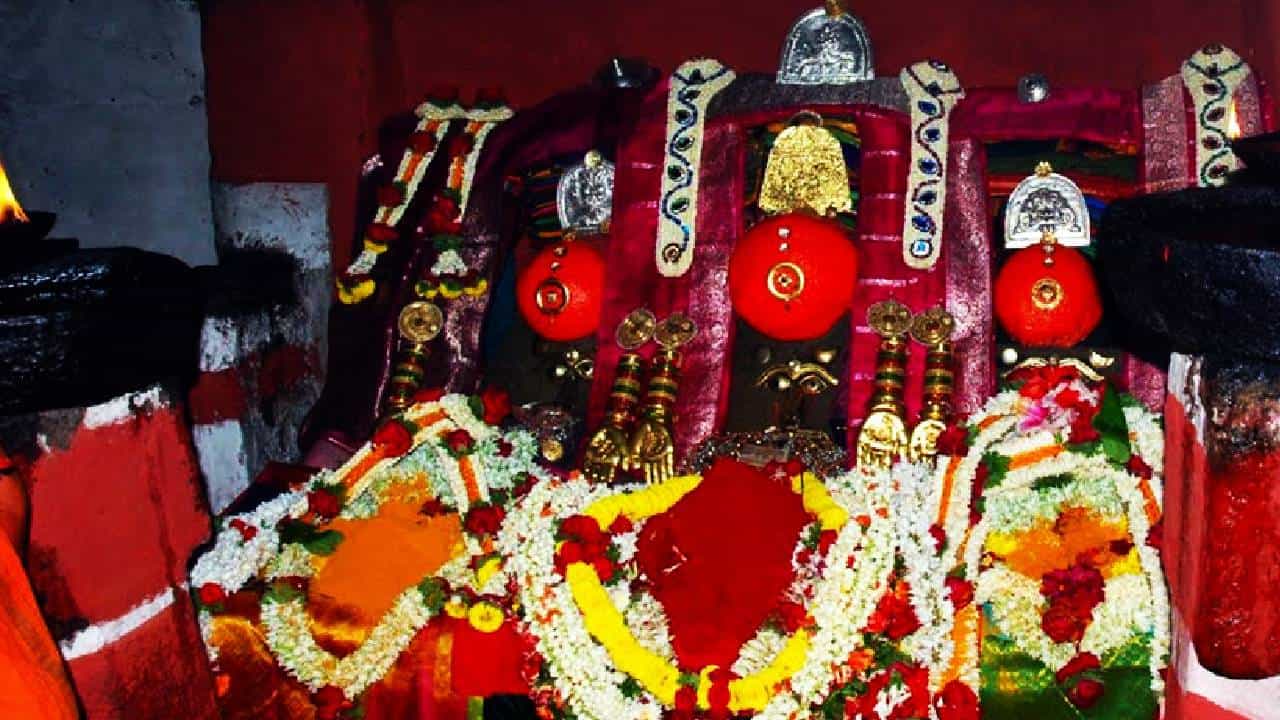 ಹಾಸನಾಂಬೆ ಜಾತ್ರೆಗೆ ಮುಹೂರ್ತ ನಿಗದಿ: ನವೆಂಬರ್ 2ರಿಂದ 15ರವರೆಗೆ ದಿನದ 24 ಗಂಟೆಯೂ ದರ್ಶನ ಹಾಸನಾಂಬೆ ಜಾತ್ರೆಗೆ ಮುಹೂರ್ತ ನಿಗದಿ: ನವೆಂಬರ್ 2ರಿಂದ 15ರವರೆಗೆ ದಿನದ 24 ಗಂಟೆಯೂ ದರ್ಶನ