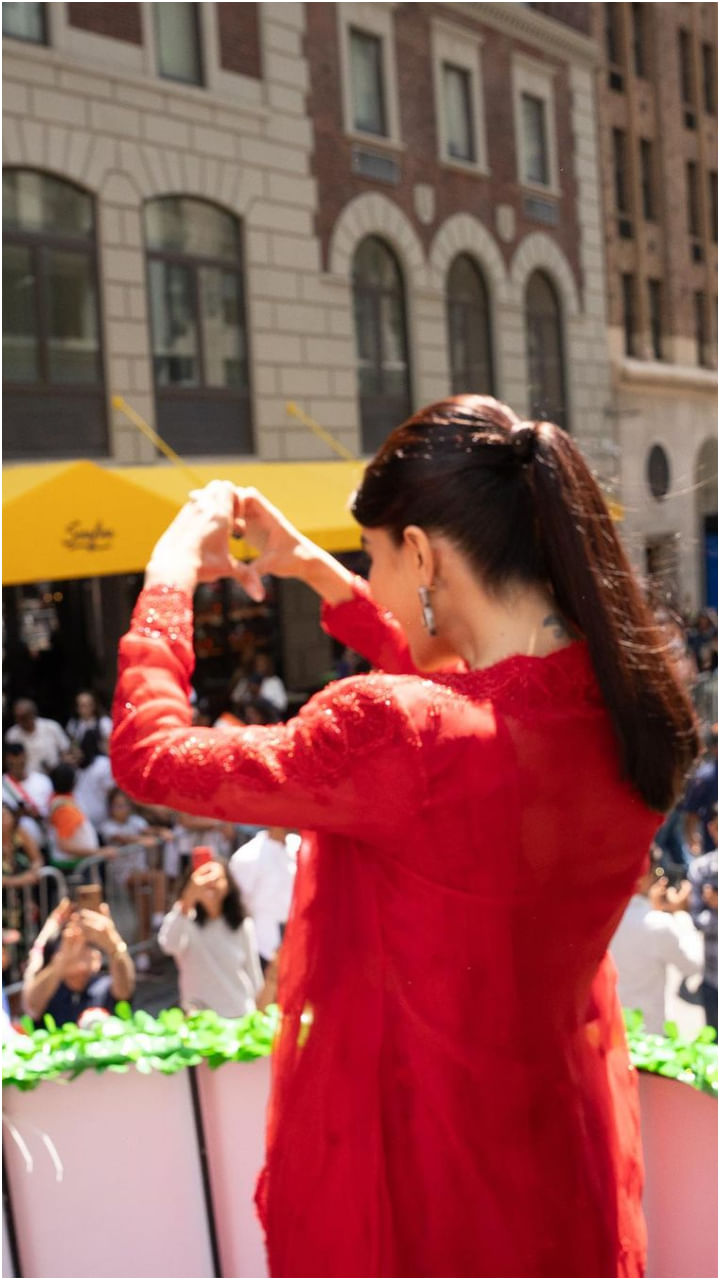 Jacqueline Fernandez(13)
