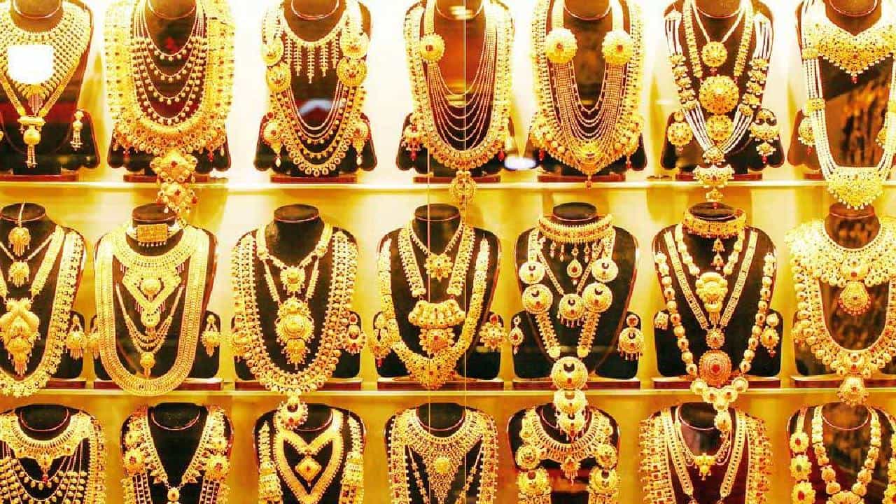 Gold Silver Price on 07 September: ಚಿನ್ನ, ಬೆಳ್ಳಿ ಬೆಲೆ ಇಳಿಕೆ ಮುಂದುವರಿಕೆ; ಗ್ರಾಂಗೆ 15 ರೂ ಇಳಿದ ಚಿನ್ನದ ಬೆಲೆ; ಇಲ್ಲಿದೆ ಇವತ್ತಿನ ಪಟ್ಟಿ