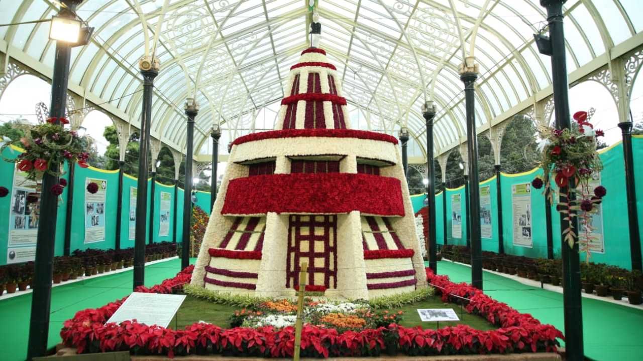 Bengaluru Lalbagh flower show first day 27 thousand people visited here photos
