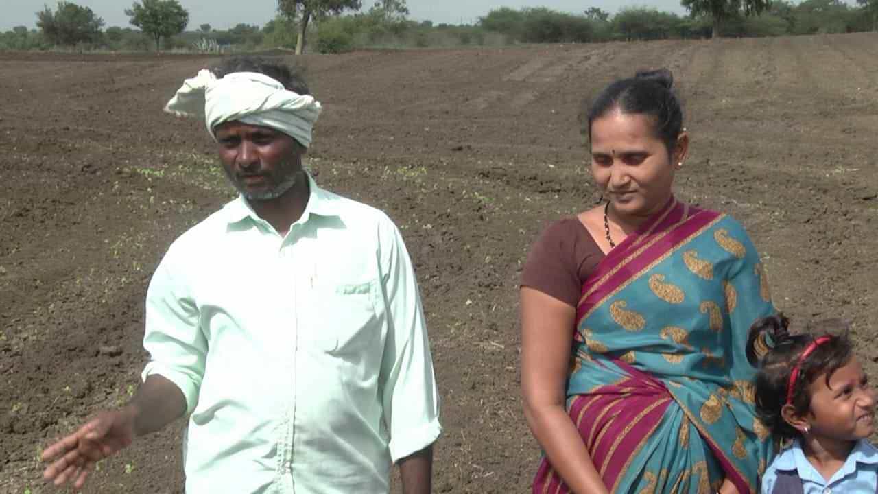 ಗದಗ: ರೈತನಿಗೆ ಗೊತ್ತಿಲ್ಲದೆ ಭೂ ಪರಿವರ್ತನೆ, ಕಂದಾಯ ಇಲಾಖೆ ಅಧಿಕಾರಿಗಳ ಎಡವಟ್ಟಿಗೆ ರೈತ ಕಂಗಾಲು
