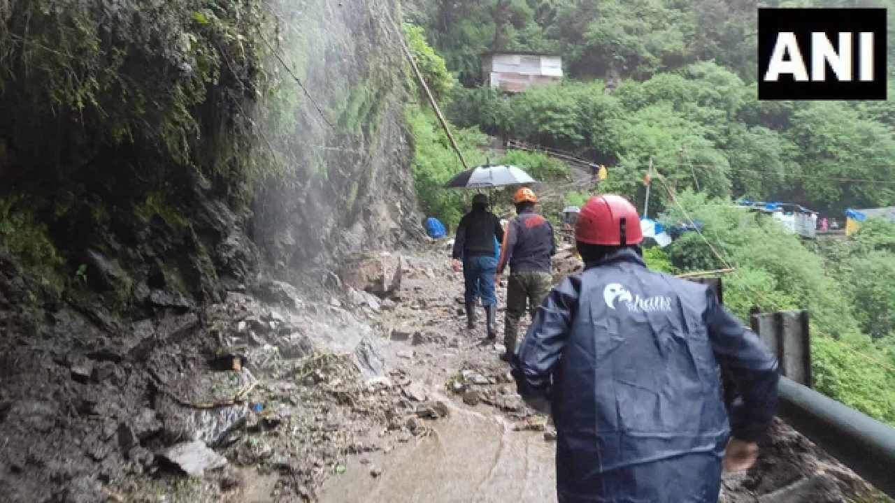 Uttarakhand Landslide: ಉತ್ತರಾಖಂಡದ ರುದ್ರಪ್ರಯಾಗದ ಬಳಿ ಭೂಕುಸಿತ, ಹಲವು ಮಂದಿ ಸಿಲುಕಿರುವ ಶಂಕೆ