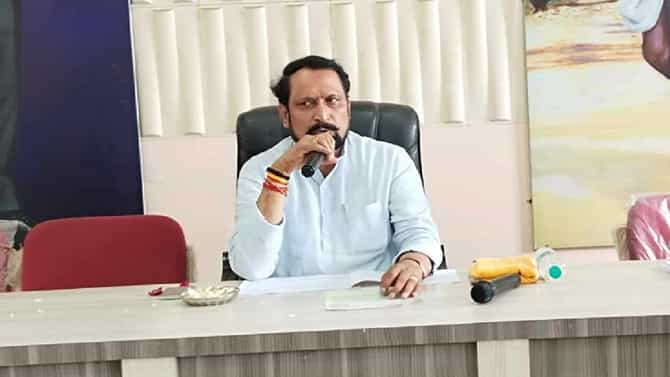 Laxman Savadi: ನನ್ನ ಬಳಿ ಪೆನ್​ಡ್ರೈವ್​ ಇರುವುದು ಸತ್ಯ, ರಾಜ್ಯ ರಾಜಕಾರಣದಲ್ಲಿ ಹಲ್ ಚಲ್ ಎಬ್ಬಿಸಿದ ಲಕ್ಷ್ಮಣ ಸವದಿ