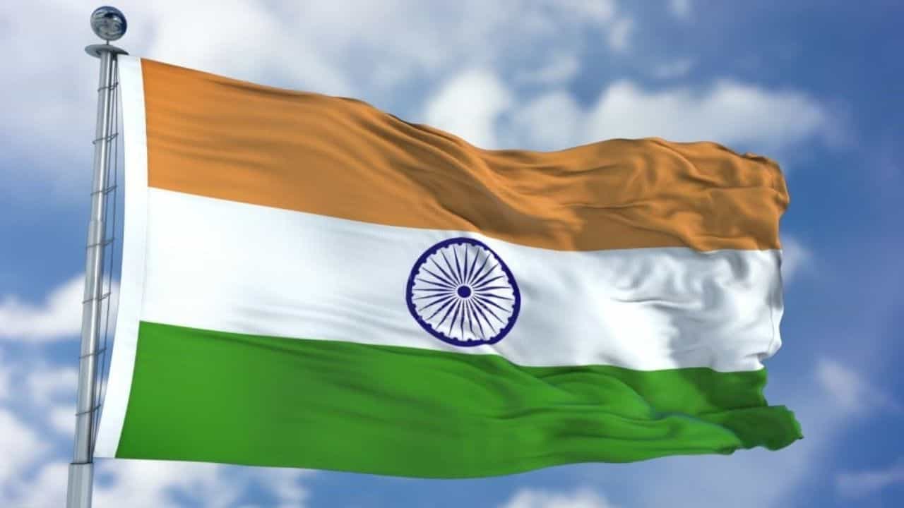 Independence Day 2023: ಮನೆಯಲ್ಲಿ ತ್ರಿವರ್ಣ ಧ್ವಜ ಹಾರಿಸುವ ಮುನ್ನ ಈ ಕ್ರಮಗಳನ್ನು ಗಮನಿಸಿ