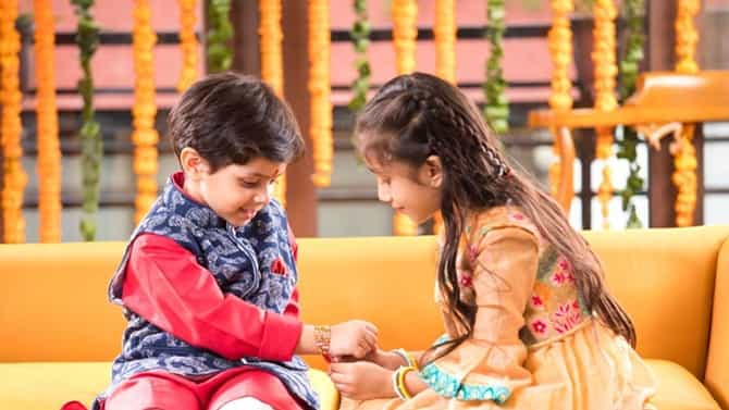 Raksha Bandhan 2023: ಅಣ್ಣನಿಗೆ ಸದಾ ಒಳಿತು ಬಯಸುವ ತಂಗಿಗೆ, ಅಣ್ಣ ತರುವ ಉಡುಗೊರೆಯ ಕಾತುರ