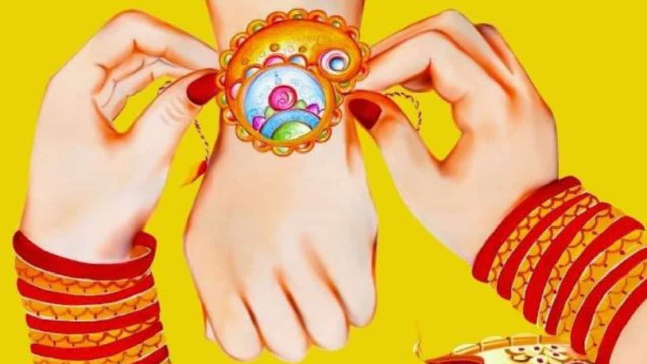 Raksha Bandhan 2023: ರಕ್ಷಾ ಬಂಧನದ ಹಳೆಯ ನೆನಪುಗಳ ಮತ್ತೆ ಕಾಡುತ್ತಿದೆ Raksha Bandhan 2023: ರಕ್ಷಾ ಬಂಧನದ ಹಳೆಯ ನೆನಪುಗಳ ಮತ್ತೆ ಕಾಡುತ್ತಿದೆ