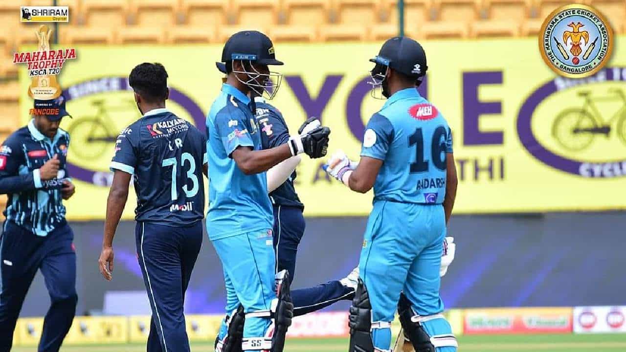 ಮಹಾರಾಜ ಟ್ರೋಫಿ 2023: ಬೆಂಗಳೂರು ಬ್ಲಾಸ್ಟರ್ಸ್ ವಿರುದ್ಧ ಗುಲ್ಬರ್ಗ ಮಿಸ್ಟಿಕ್ಸ್ ತಂಡಕ್ಕೆ ಭರ್ಜರಿ ಜಯ ಮಹಾರಾಜ ಟ್ರೋಫಿ 2023: ಬೆಂಗಳೂರು ಬ್ಲಾಸ್ಟರ್ಸ್ ವಿರುದ್ಧ ಗುಲ್ಬರ್ಗ ಮಿಸ್ಟಿಕ್ಸ್ ತಂಡಕ್ಕೆ ಭರ್ಜರಿ ಜಯ