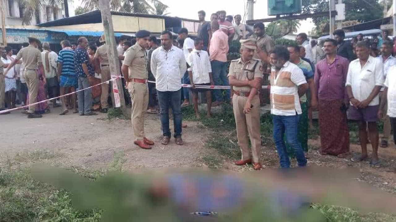 Mandya News: ಸ್ನೇಹಿತರ ದಿನದಂದೇ ಮಂಡ್ಯದಲ್ಲಿ ಚಾಕುವಿನಿಂದ ಇರಿದು ಗೆಳೆಯನ ಭೀಕರ ಕೊಲೆ Mandya News: ಸ್ನೇಹಿತರ ದಿನದಂದೇ ಮಂಡ್ಯದಲ್ಲಿ ಚಾಕುವಿನಿಂದ ಇರಿದು ಗೆಳೆಯನ ಭೀಕರ ಕೊಲೆ
