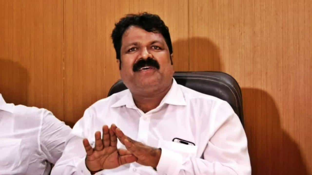 ಆಪರೇಷನ್ ಹಸ್ತ; ನಮ್ಮ ಪಕ್ಷ ಸಮುದ್ರ ಇದ್ದಂತೆ, ಯಾವುದೇ ನದಿ ಹರಿದುಬಂದರೂ ಸೇರುತ್ತೆ ಎಂದ ಸಚಿವ ಮಂಕಾಳು ವೈದ್ಯ ಆಪರೇಷನ್ ಹಸ್ತ; ನಮ್ಮ ಪಕ್ಷ ಸಮುದ್ರ ಇದ್ದಂತೆ, ಯಾವುದೇ ನದಿ ಹರಿದುಬಂದರೂ ಸೇರುತ್ತೆ ಎಂದ ಸಚಿವ ಮಂಕಾಳು ವೈದ್ಯ
