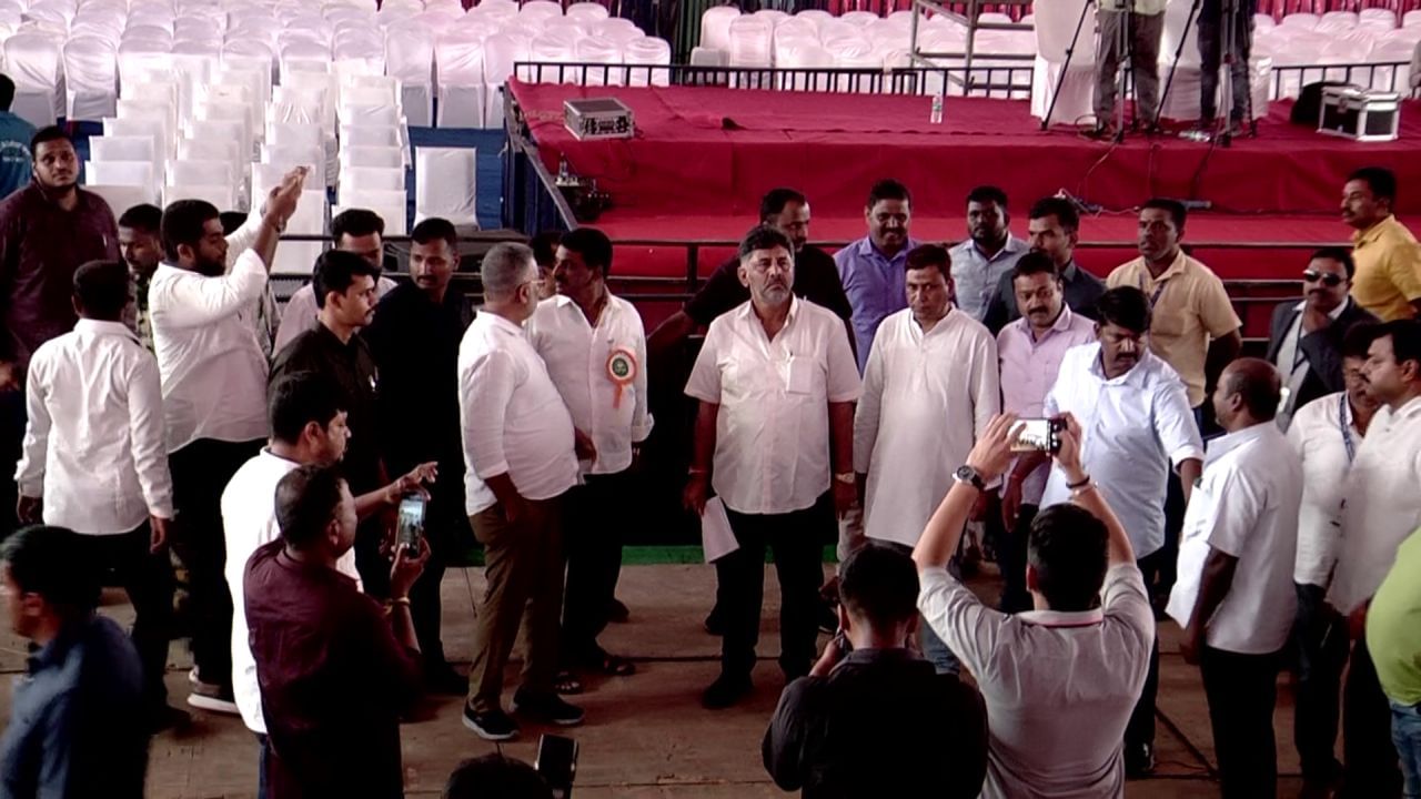 Gruha Lakshmi Scheme: ಗೃಹ ಲಕ್ಷ್ಮಿ ಯೋಜನೆಗಿಂದು ಚಾಲನೆ; ಮೈಸೂರಿನಲ್ಲಿ ಹೇಗಿದೆ ಸಿದ್ದತೆ? Gruha Lakshmi Scheme: ಗೃಹ ಲಕ್ಷ್ಮಿ ಯೋಜನೆಗಿಂದು ಚಾಲನೆ; ಮೈಸೂರಿನಲ್ಲಿ ಹೇಗಿದೆ ಸಿದ್ದತೆ?