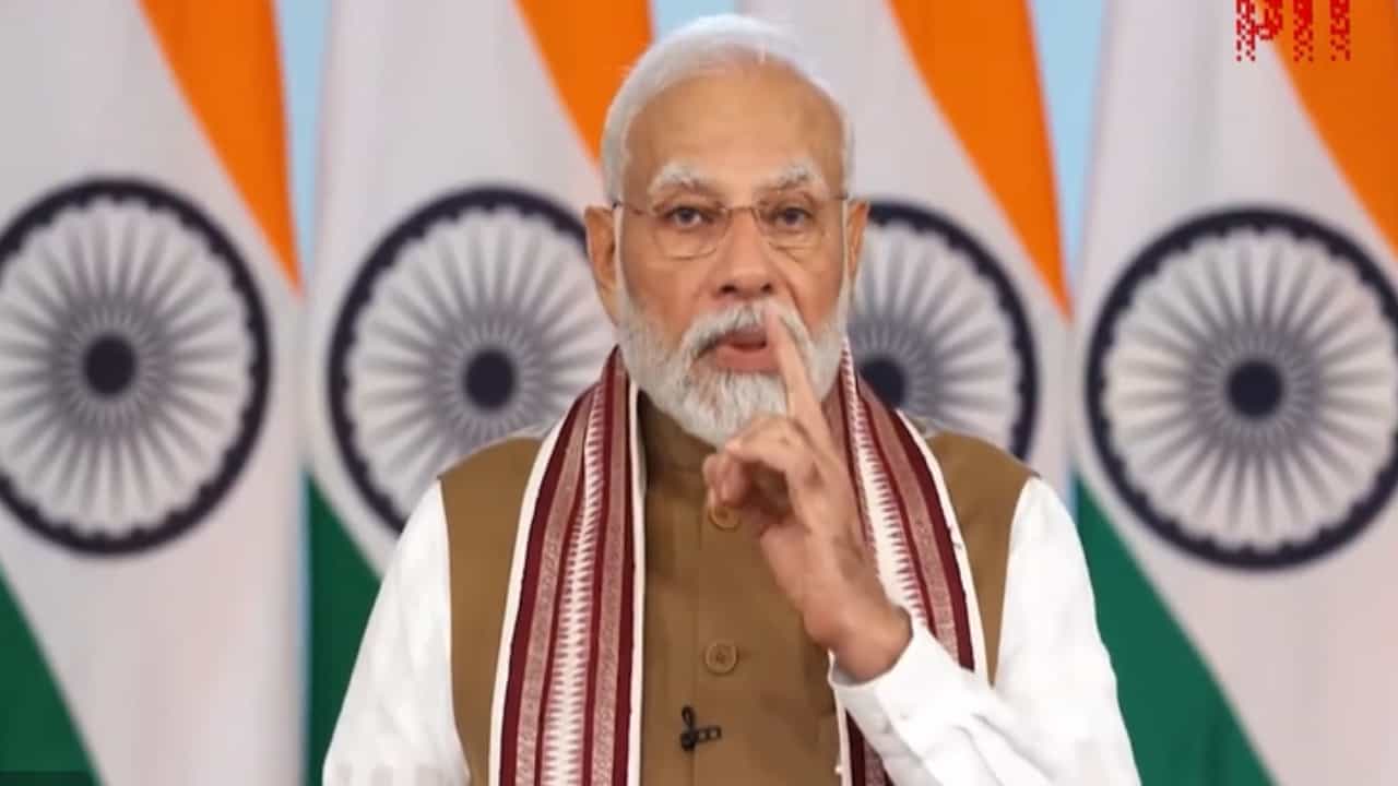 ಮಧ್ಯಪ್ರದೇಶದಲ್ಲಿ ಉದ್ಯೋಗ ಮೇಳ: 50000 ಶಿಕ್ಷಕರ ನೇಮಕಾತಿಯನ್ನು ಶ್ಲಾಘಿಸಿದ ಪ್ರಧಾನಿ ಮೋದಿ ಮಧ್ಯಪ್ರದೇಶದಲ್ಲಿ ಉದ್ಯೋಗ ಮೇಳ: 50000 ಶಿಕ್ಷಕರ ನೇಮಕಾತಿಯನ್ನು ಶ್ಲಾಘಿಸಿದ ಪ್ರಧಾನಿ ಮೋದಿ